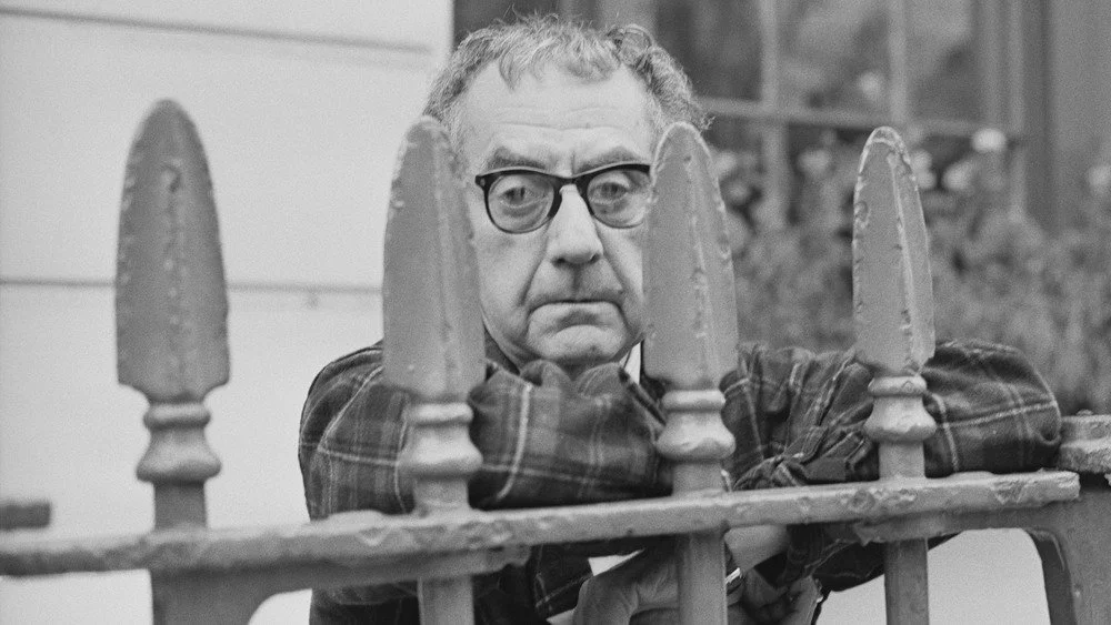 Man Ray photographié en 1967