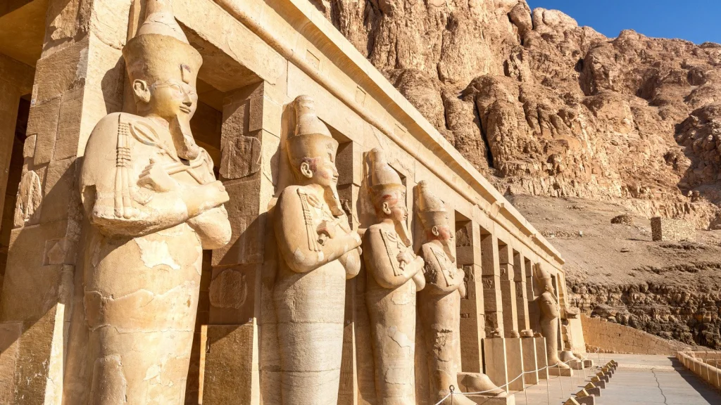 Combien de pharaons égyptiennes ont régné dans l'histoire ?