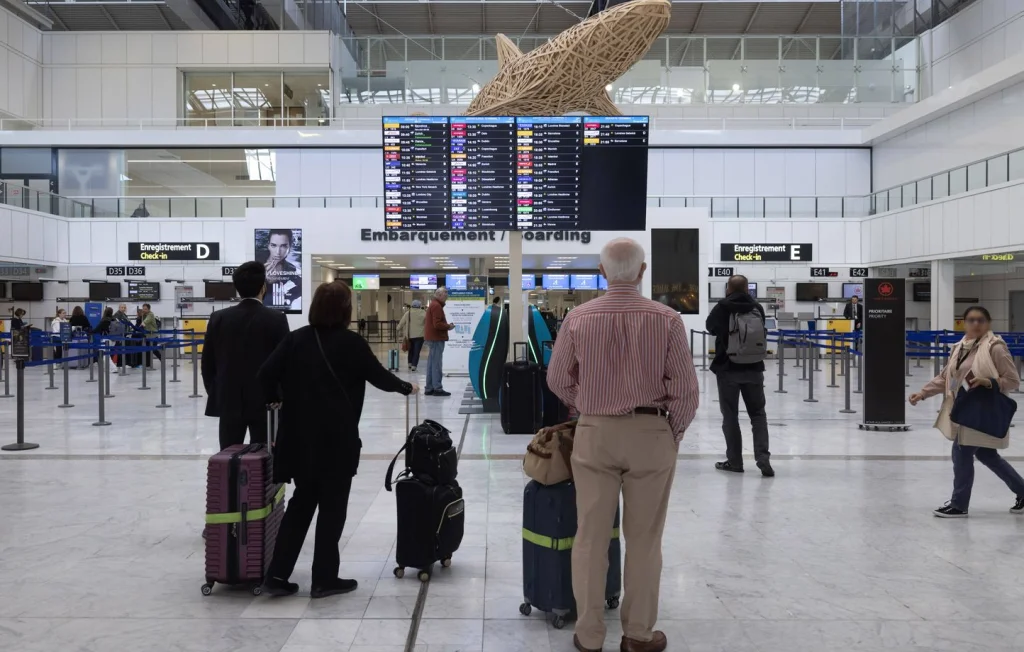 Compagnies aériennes : Enquête sur les surtaxes des bagages à main