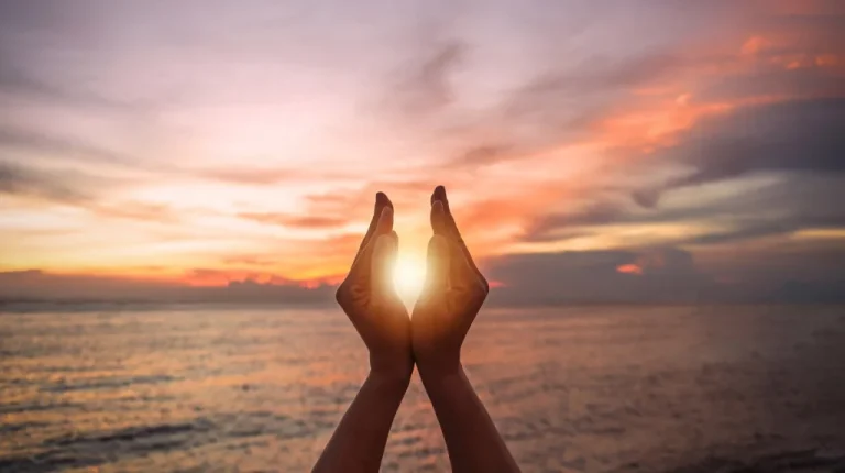 Comprendre la Différence entre Solstice et Équinoxe
