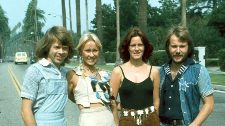 Découvrez les 2 membres les plus riches d’ABBA en 2025