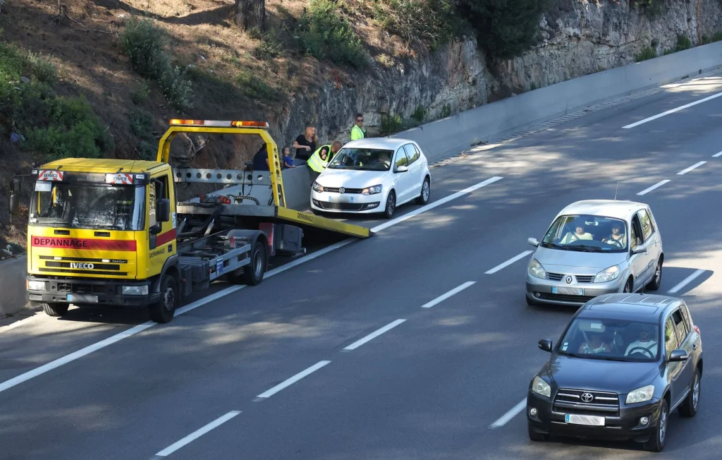 Escrocs utilisant Waze pour arnaquer les automobilistes en panne