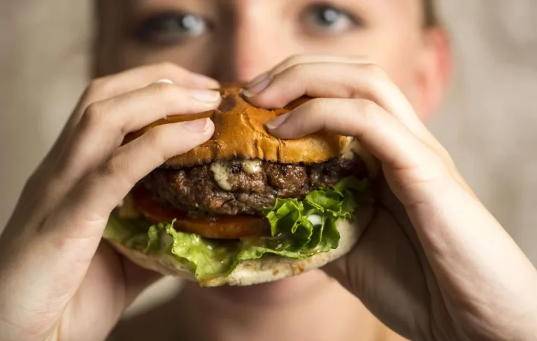 Fast-food : Des rumeurs de viande humaine et de rat sur TikTok