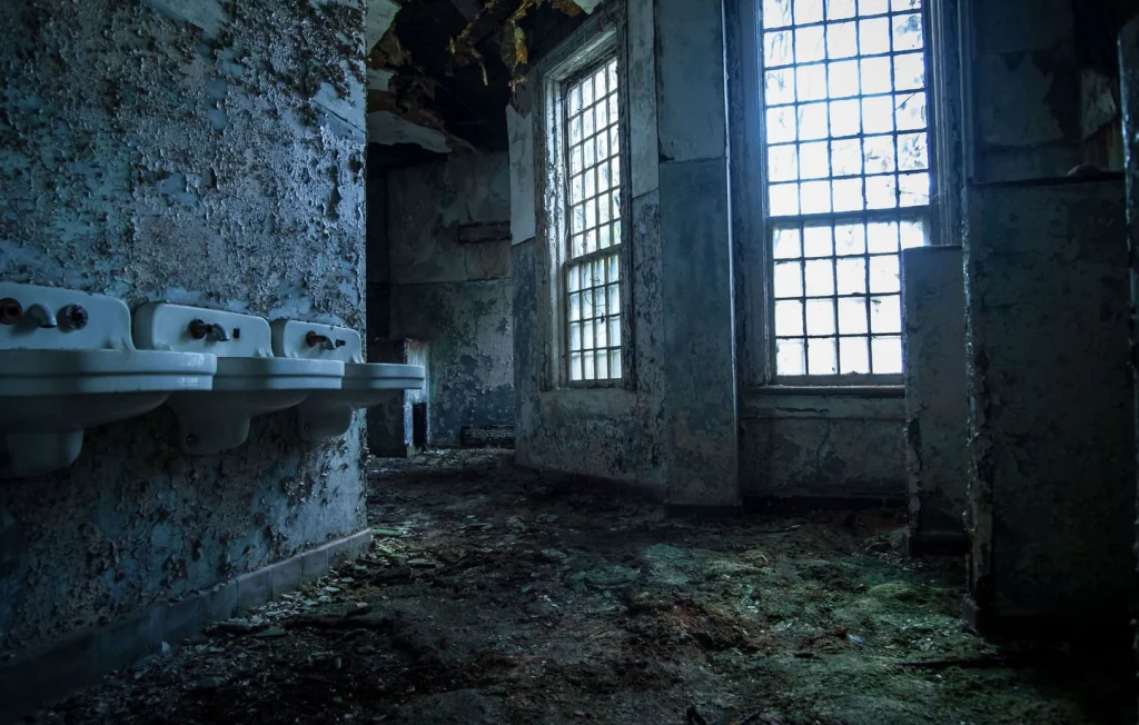 Isère : Découverte d'un adolescent ligoté en pleine urbex