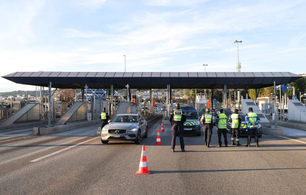 Isère : Un automobiliste arrêté pour avoir tenté de forcer un péage
