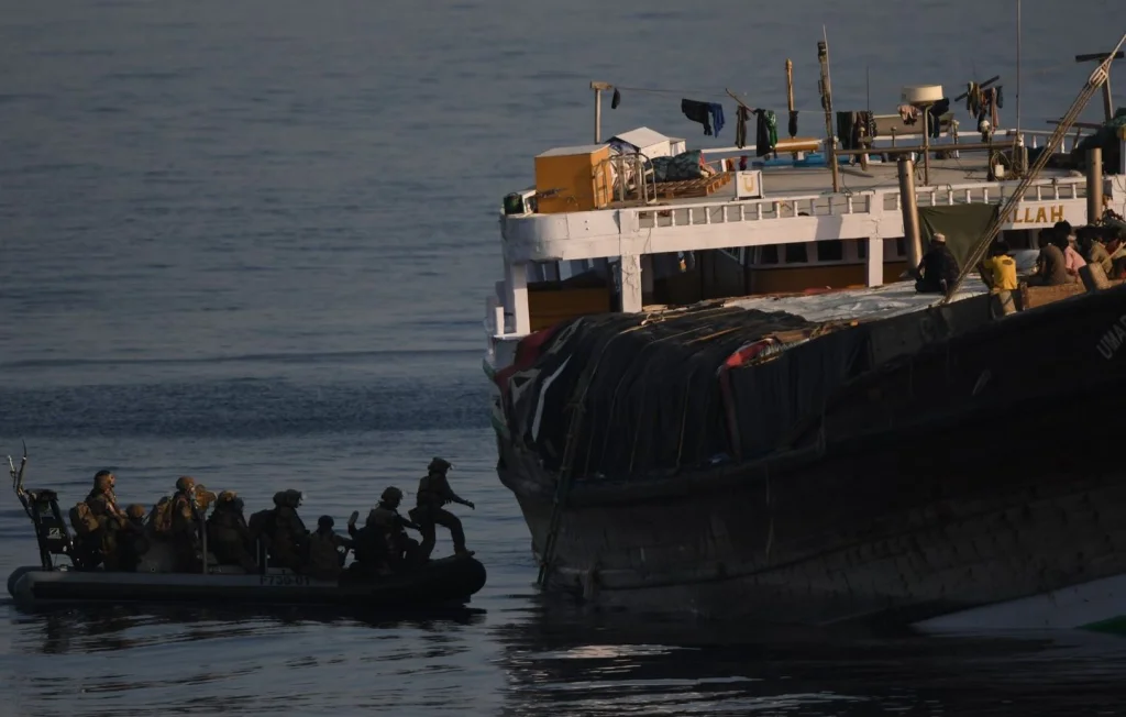 La Marine saisit 5 tonnes de stupéfiants en mer d'Arabie