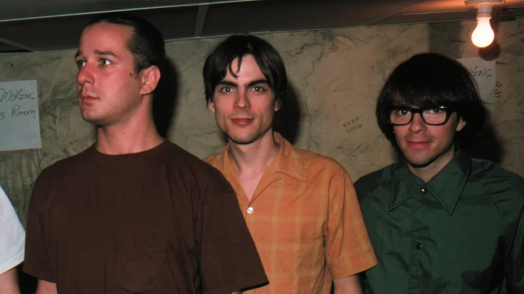 La Tragédie de Weezer : Histoire et drames derrière la légende
