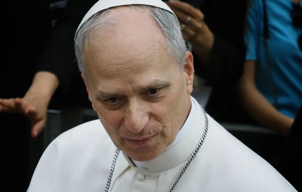 Léon XIV : Le Pape et ses Obligations Fiscales aux États-Unis