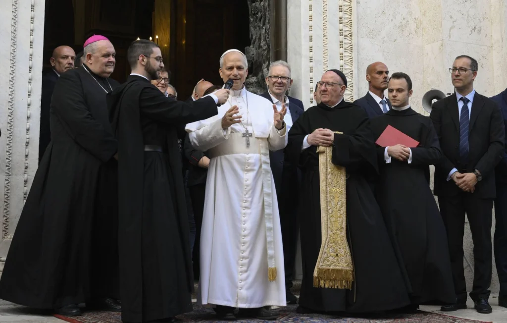 Léon XIV : Un dialogue courageux avec le monde contemporain