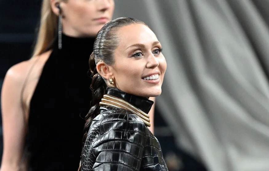 Miley Cyrus et son timbre unique dû à un œdème de Reinke