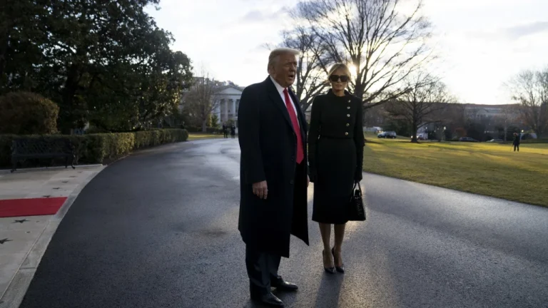 Pourquoi Trump a Renoncé à Son Pardon Sur Lui-Même