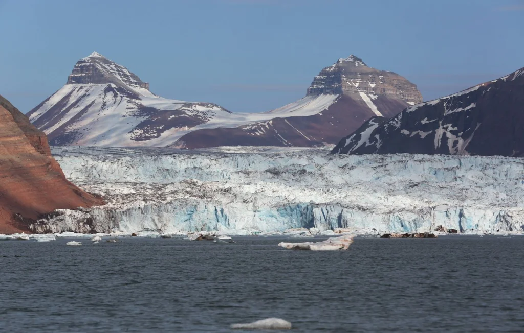 Réchauffement climatique : Les glaciers menacés de disparition