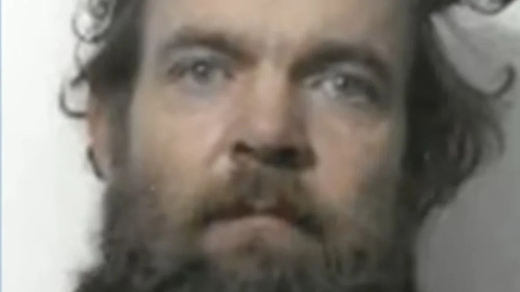 Terry Rasmussen : L'Enfance du Tueur Caméléon Dévoilée