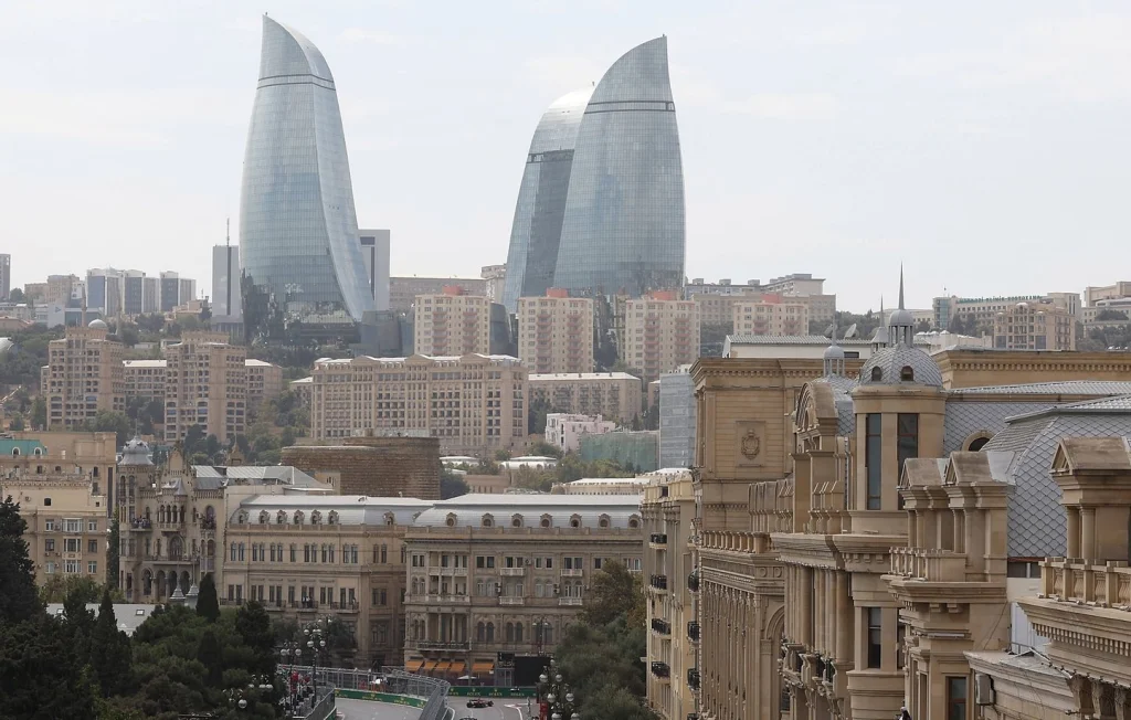 Théo Clerc gracié après des mois en prison en Azerbaïdjan