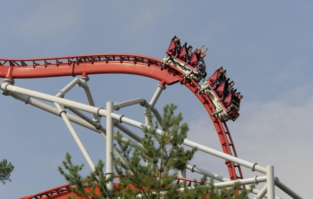 Un enfant gravement blessé après un accident aux montagnes russes