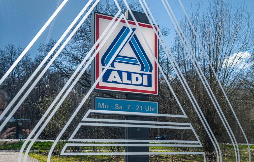 Une Amende de 642 Euros Pour un Croissant Oublié en Suisse