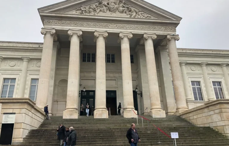 Violences à Angers : Trois hommes condamnés pour apologie du nazisme