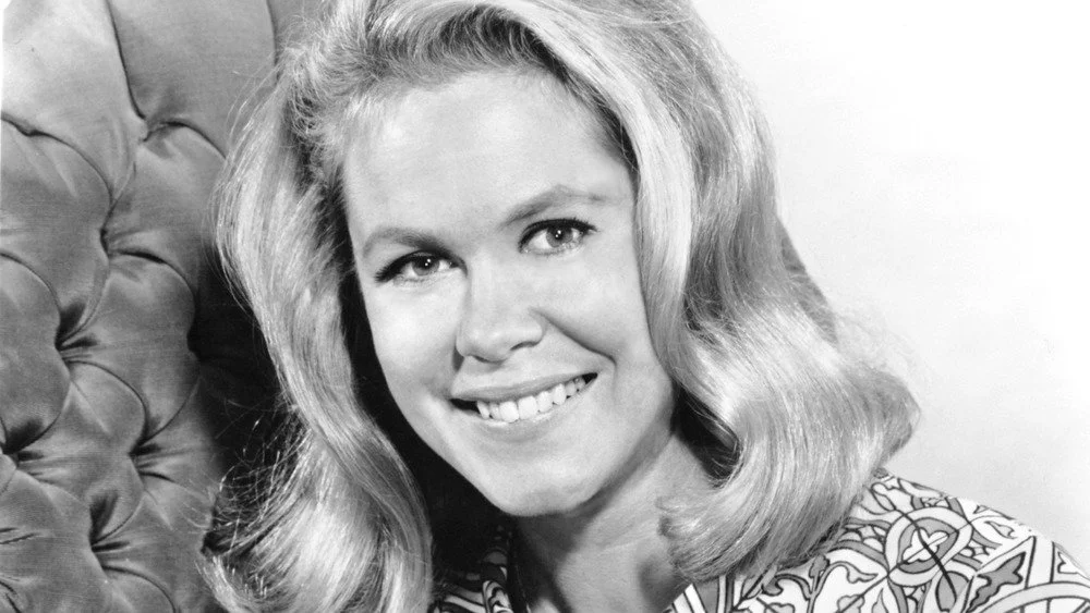 Elizabeth Montgomery souriante