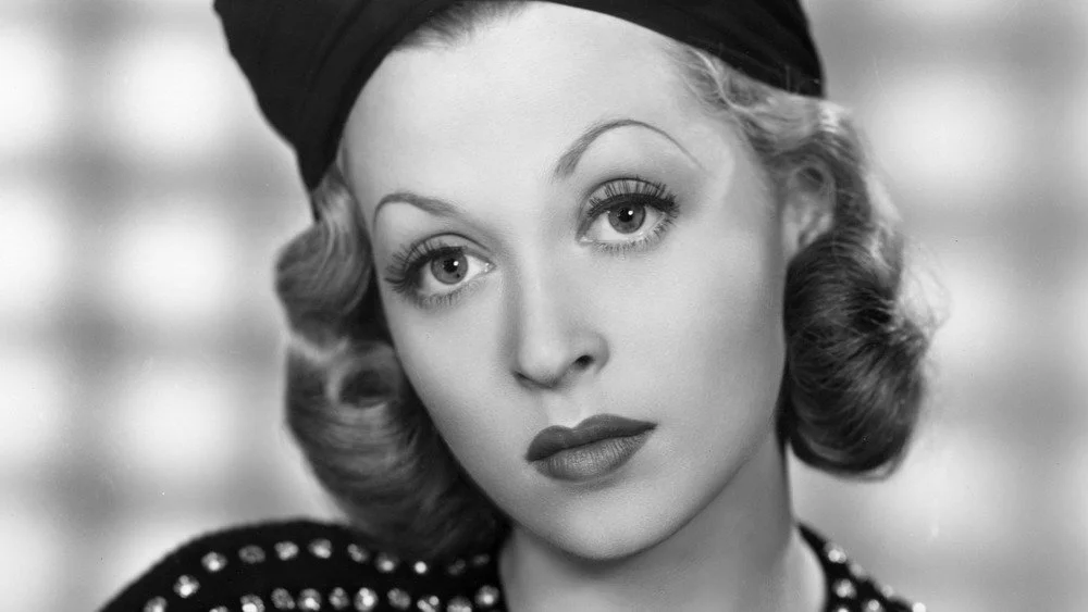 Lilli Palmer portant un turban