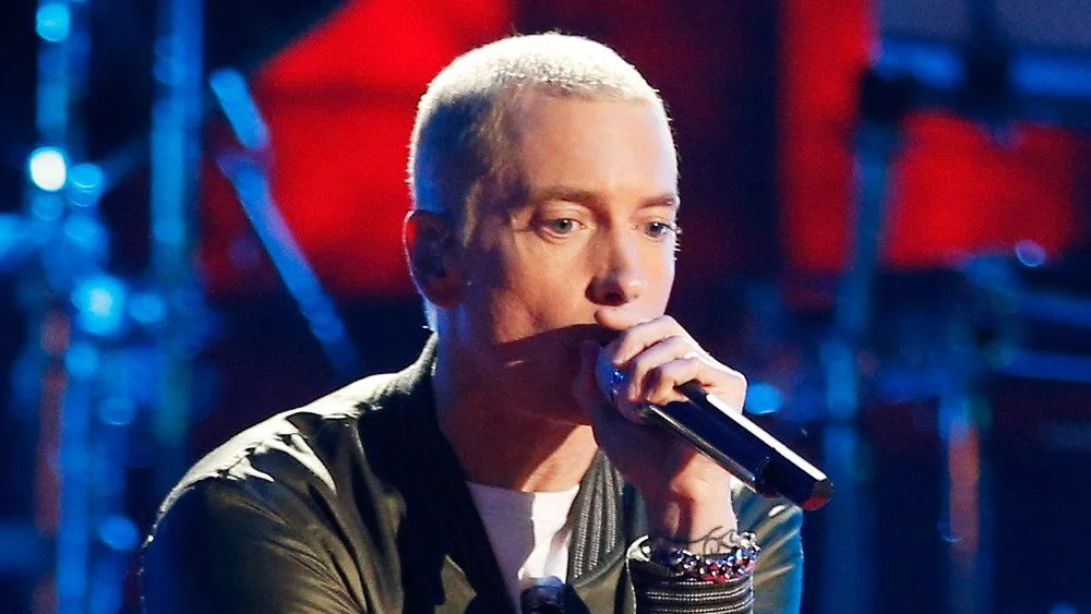 Eminem en pleine performance de rap