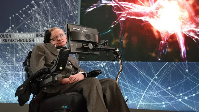 Stephen Hawking présentant lors d'une conférence