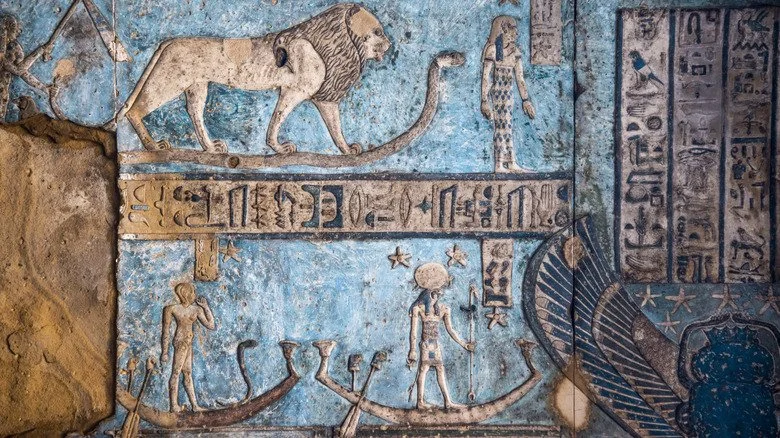 Art de l'Égypte antique avec couleur bleue encore préservée