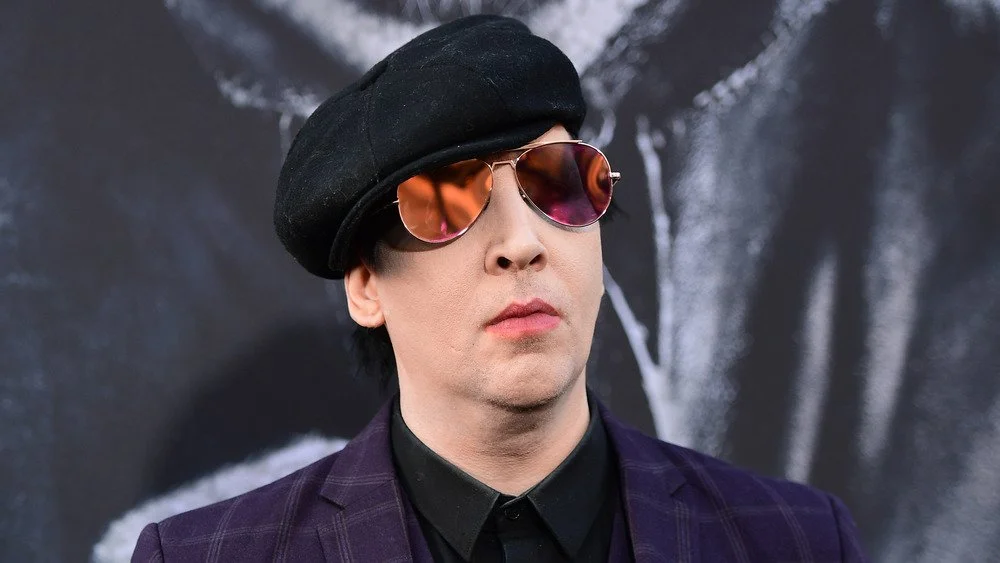 Marilyn Manson portant un chapeau