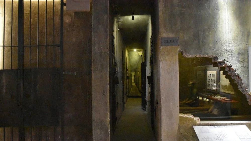 Cages de prison Hoa Lo