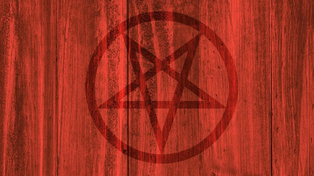 Pentagramme inversé