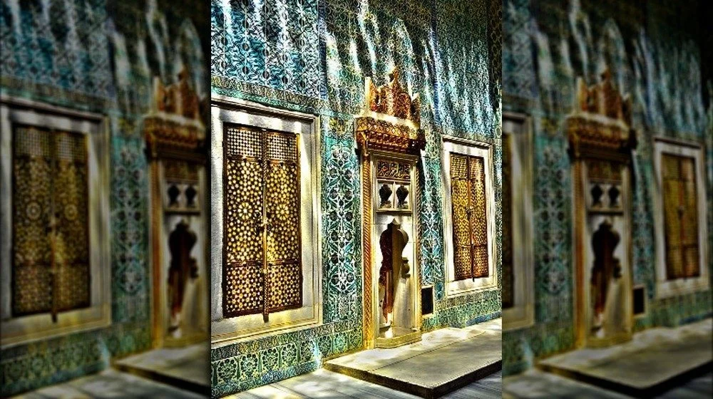 Harem du Palais de Topkapi avec murs bleus
