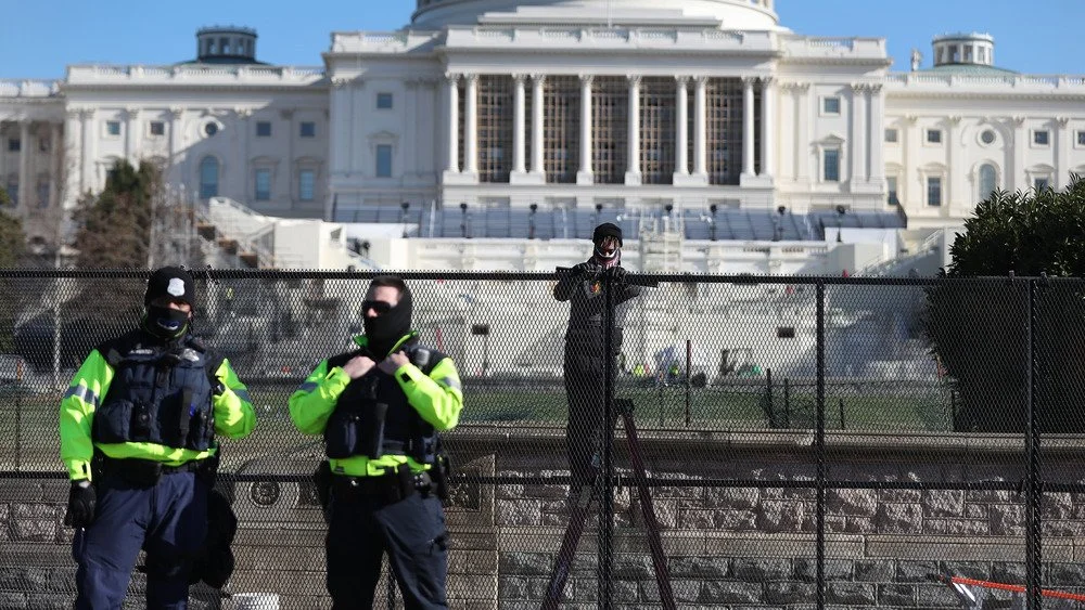 Clôture de sécurité au Capitole