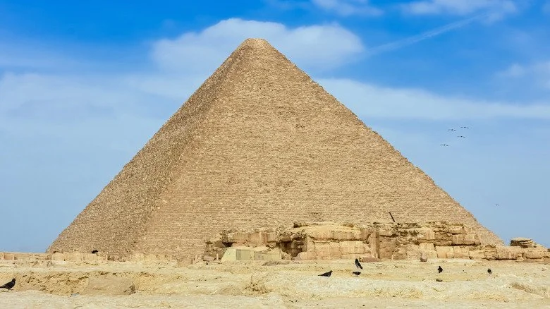 La Grande Pyramide de Gizeh, l'une des 7 Merveilles du Monde Antique