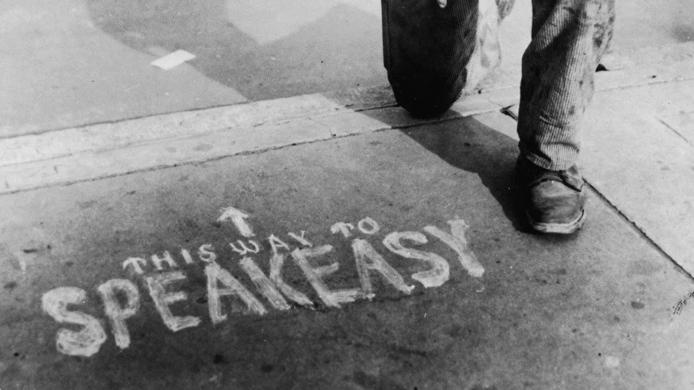 Enseigne de speakeasy des années 1930