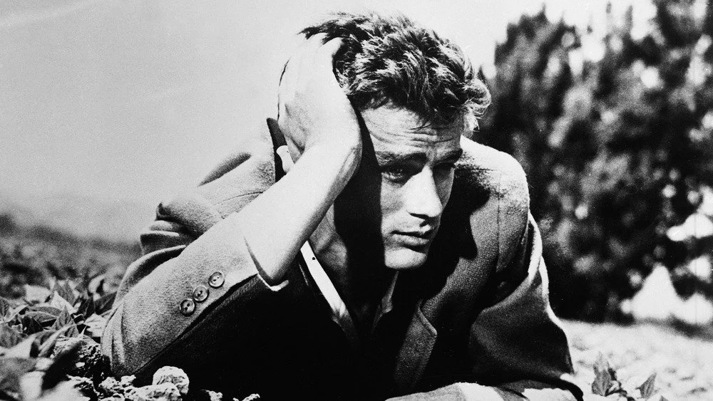 Une photo promotionnelle de James Dean pour East of Eden