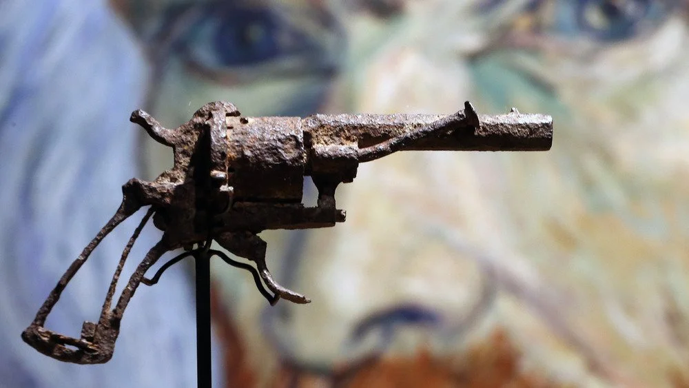 Vincent Van Gogh avec un revolver