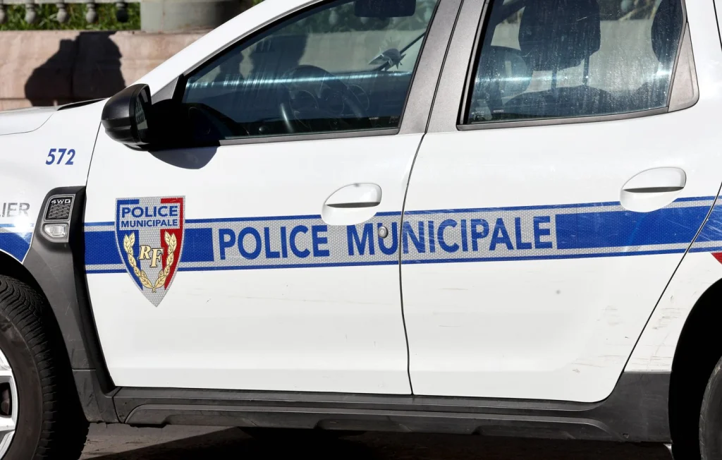 Accident à Toulouse : Voiture volée heurte la police municipale