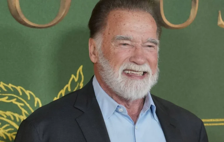 Arnold Schwarzenegger devient la voix du métro de Vienne