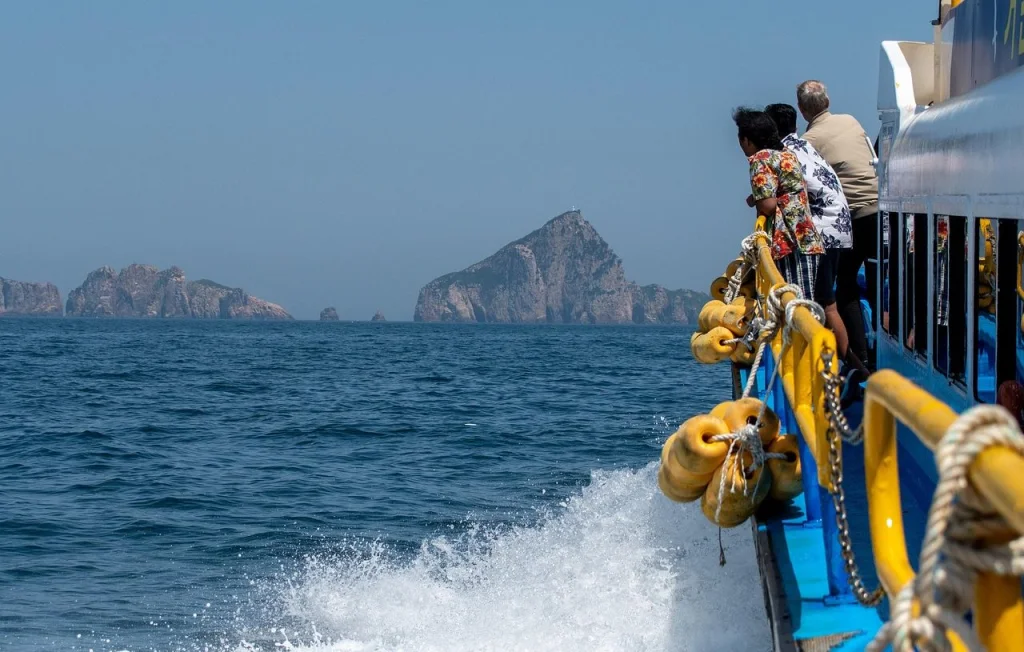 Chavirement d'un ferry à Bali : 89 passagers sains et saufs