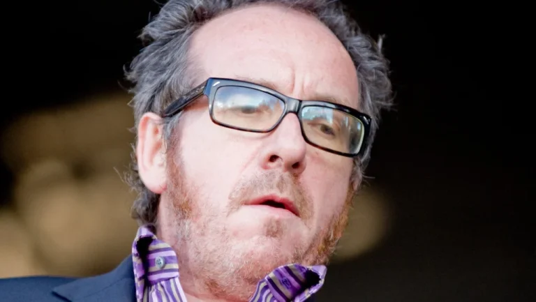 Elvis Costello refuse de jouer une chanson controversée