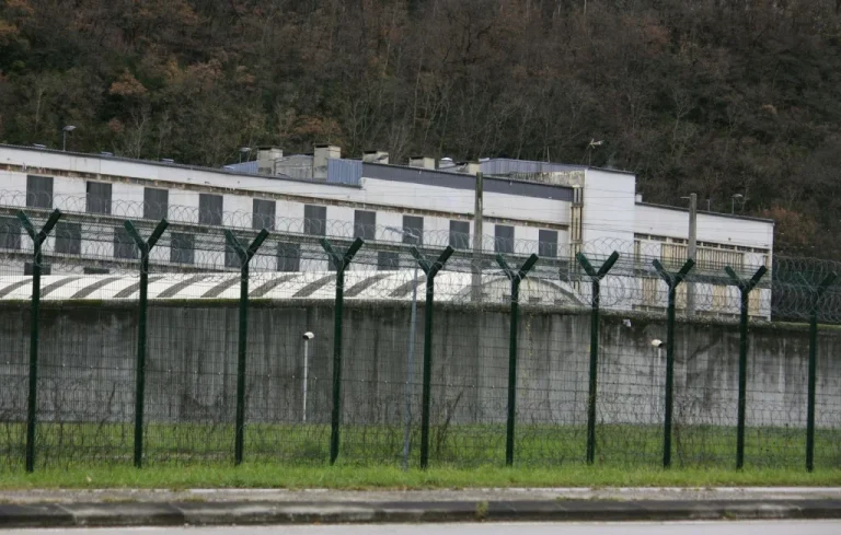 Évasion d&rsquo;un détenu à Grenoble : opération de recherche en cours