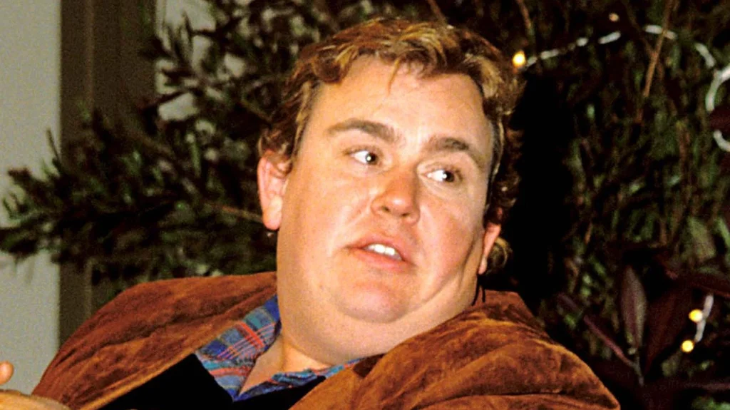 John Candy : Ses anciens co-stars témoignent de sa générosité et talent