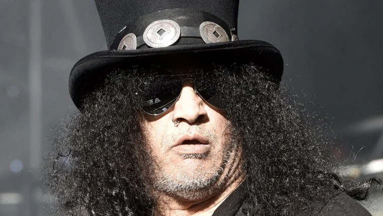L&rsquo;origine du surnom de Slash, guitariste légendaire