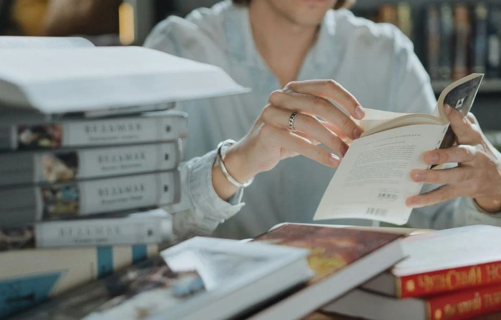 Le marché des livres d'occasion menace-t-il les librairies en France ?