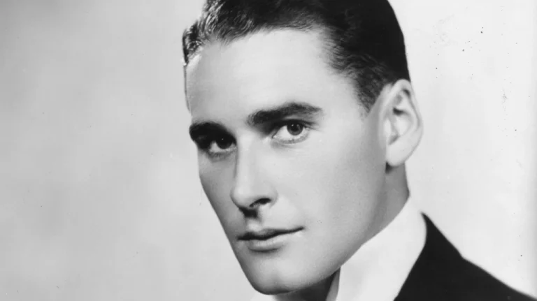 Les Détails Tragiques du Rapport d&rsquo;Autopsie d&rsquo;Errol Flynn