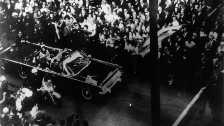Les Théories de l&rsquo;Assassinat de JFK : Mystères et Enquêtes