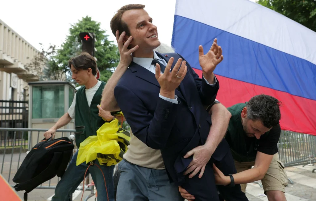 Les statues de cire en danger ? Cas d'Emmanuel Macron