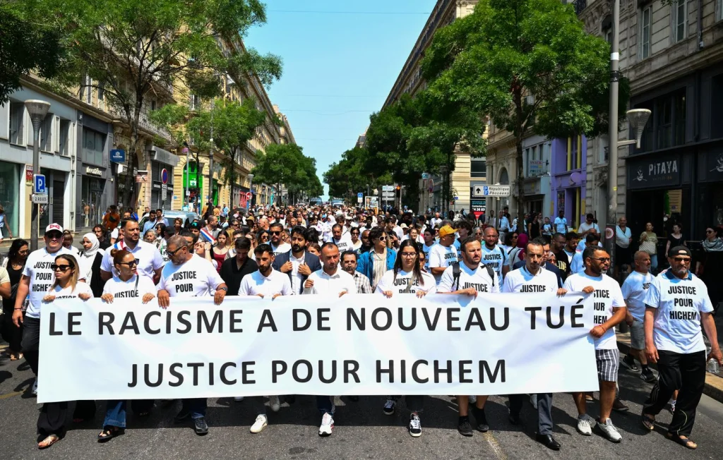 Marche Blanche à Marseille : Hommage à Hichem, Victime de Racisme