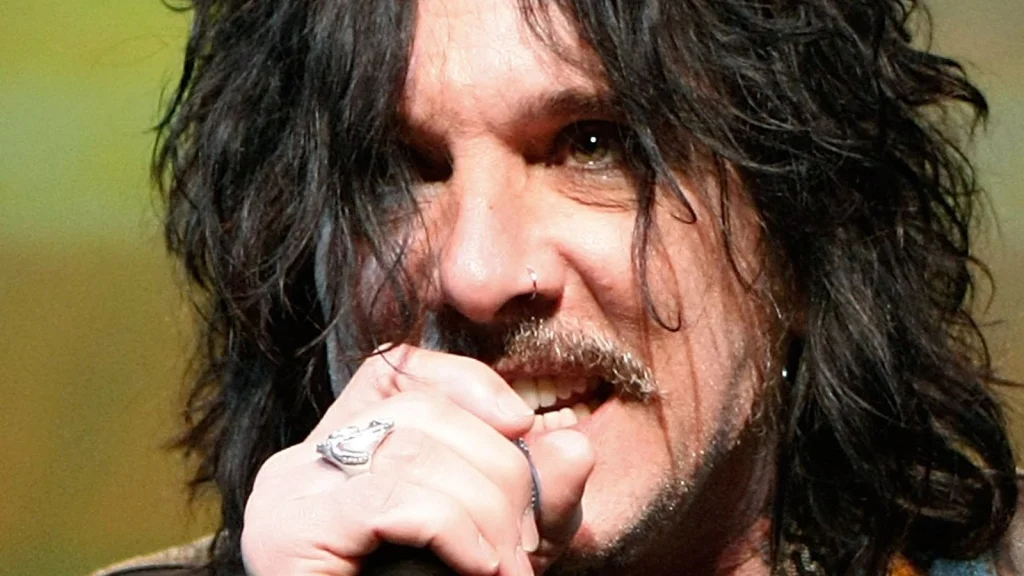 Pourquoi Mötley Crüe a renvoyé John Corabi : les vérités révélées