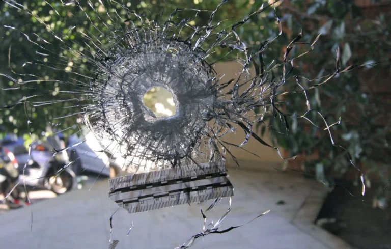 Tirs d&rsquo;Armes à Échirolles : Inquiétude dans les Écoles