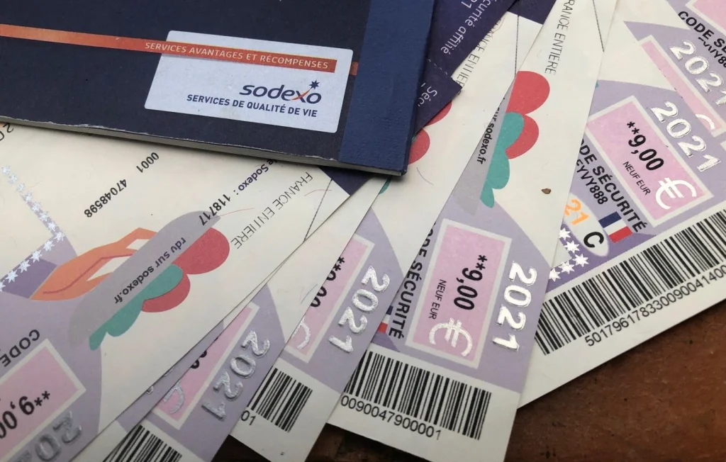 Titres-restaurants ou salaire supérieur : quel choix privilégier ?